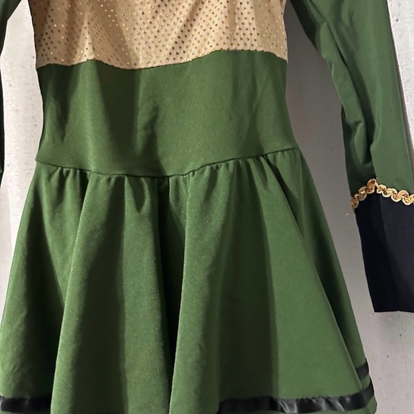 Elegant Green and Black Kids Dance Costume - Picture 6 of 8